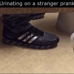 Public-restroom-bottle-pee-prank