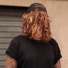 머리가락 날리기