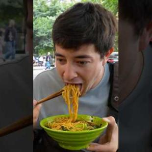 China’s SUPER SPICY Noodles in Chongqing 🇨🇳🌶️ 🍜