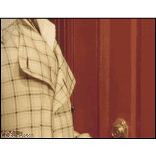 할머니 문차고 문열기