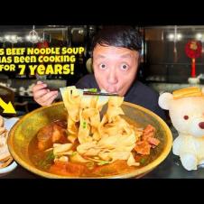 2 Year WAIT for this BEEF NOODLE SOUP & All You Can Eat “MILK HOTPOT” in Taipei Taiwan