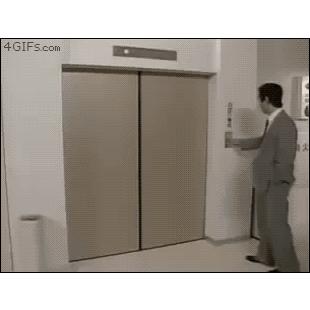 엘리베이터 계단