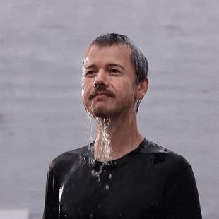 머리에 흐르는물