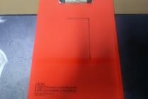 노트북 거치대를 만들었습니다.