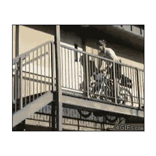 자전거 계단 내려가기