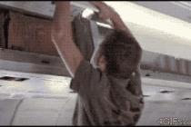 비행기 머리위 보관함