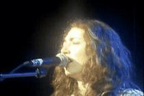 가수 타월 헤드샷