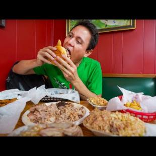 Huge BBQ Meat Smokers!! EXTREME BARBECUE Tour in Lexington, North Carolina!