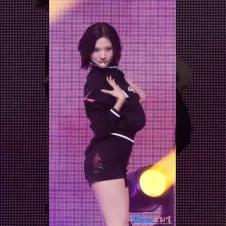 세상을 미는 중 #지우 #JIWOO #하츠투하츠 #Hearts2Hearts #H2H