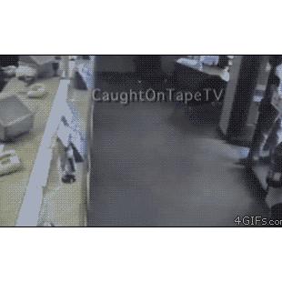 Bank-robbery-fail-trapped-awkward