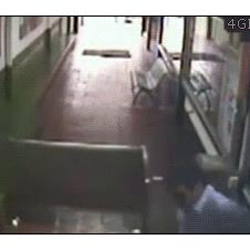 회전식 게이트 점프