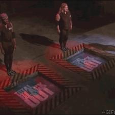 뚱보 여자 트랩 도어