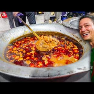 Ultimate Bangladeshi Food!! GIANT WHOLE COW MEZBAN in Chittagong, Bangladesh!!