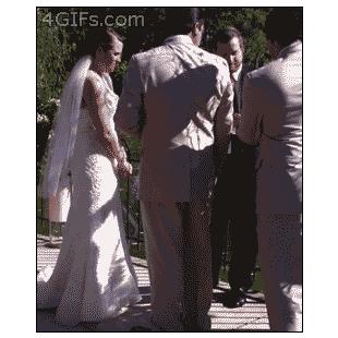 결혼반지를 호수에 떨어뜨려~~