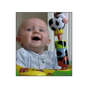 아기의 웃음과 놀람 반응