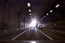 터널 지나갈때 주의