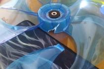 몇일전에 선풍기 날개 한짝이 날아갔는데...