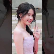 여름 보내고 온 아이유 레드카펫 #IU