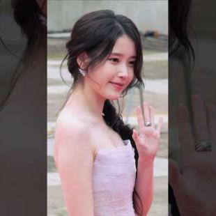 여름 보내고 온 아이유 레드카펫 #IU