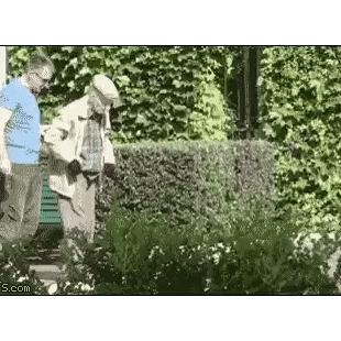 걷다가 돌아가신 노인