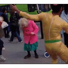 할머니 길거리 춤