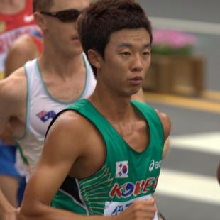경보 김현섭, 8년 만에 세계육상선수권 동메달 되찾았다