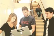 애들아 관심좀 가져줘